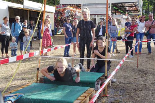 2018-Zomerfeest-Boomstamrollen-030